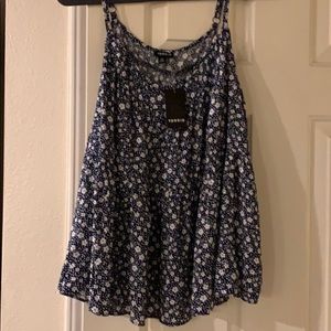 @@Brand New Torrid@@ blue and white flower